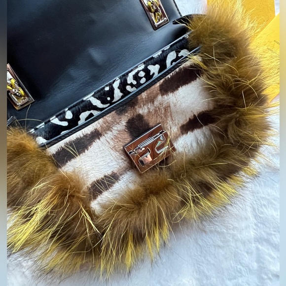Authentic Fendi Be Baguette bag - Picture 9 of 16
